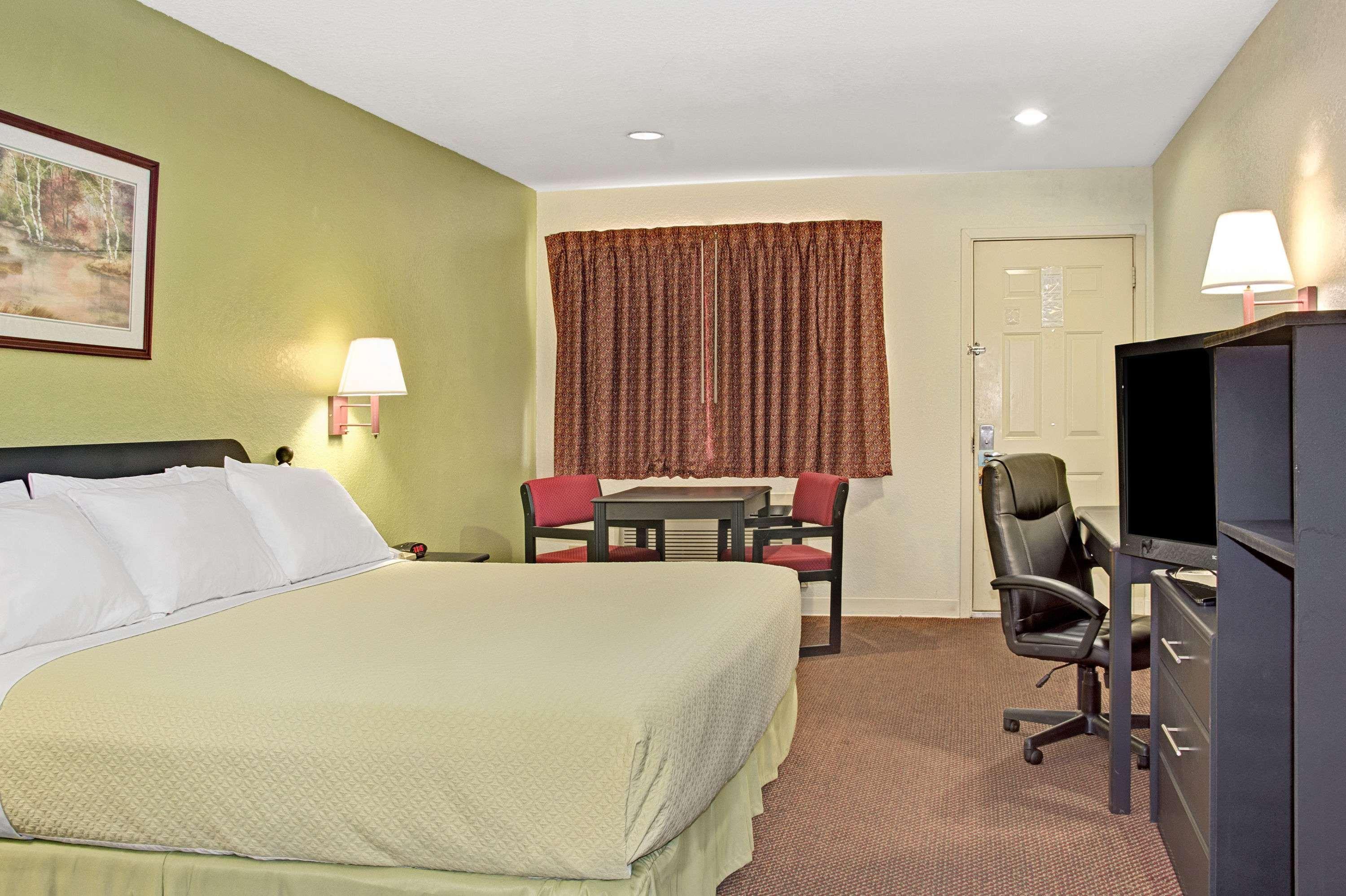 Days Inn By Wyndham El Campo Tx Екстер'єр фото
