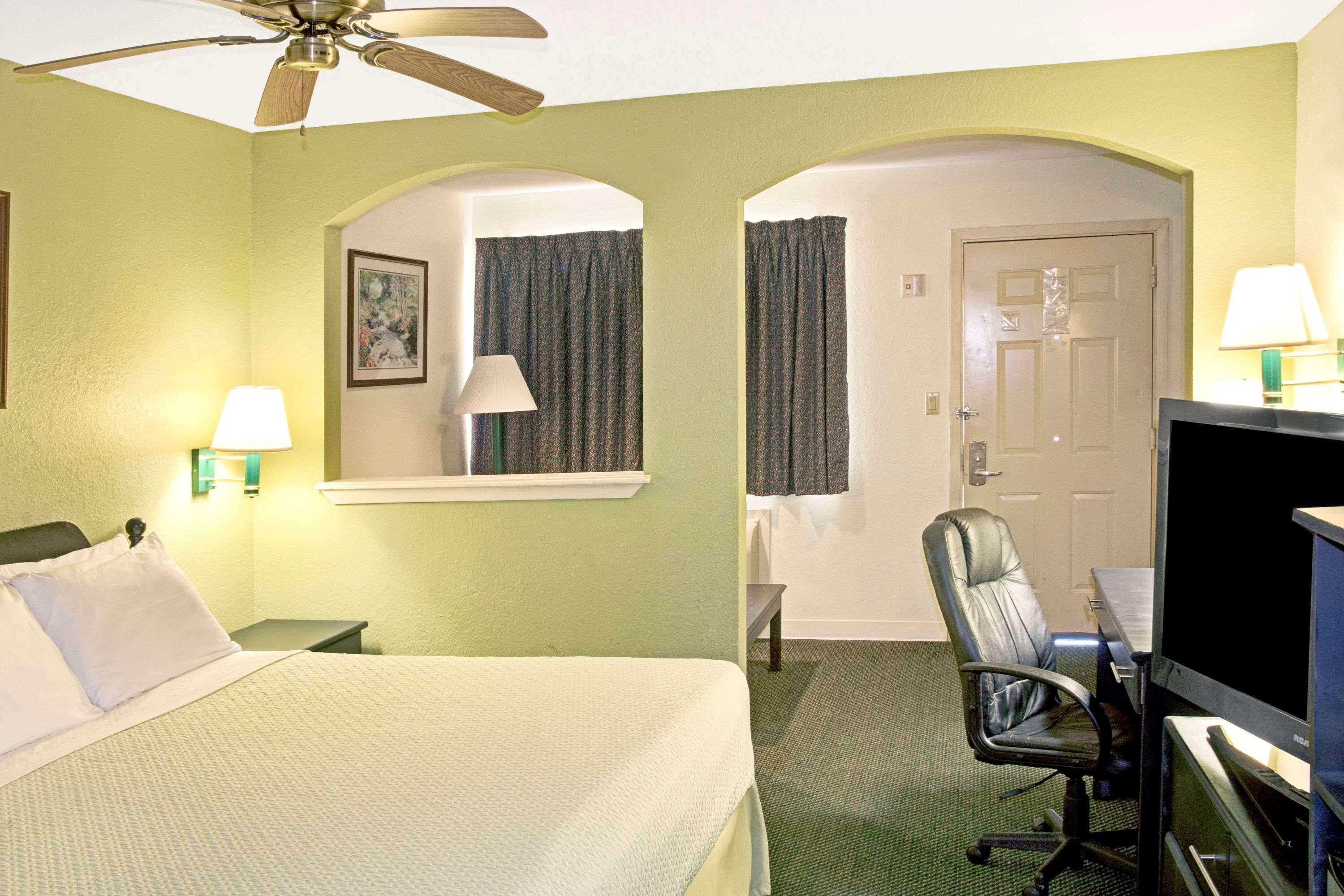 Days Inn By Wyndham El Campo Tx Екстер'єр фото